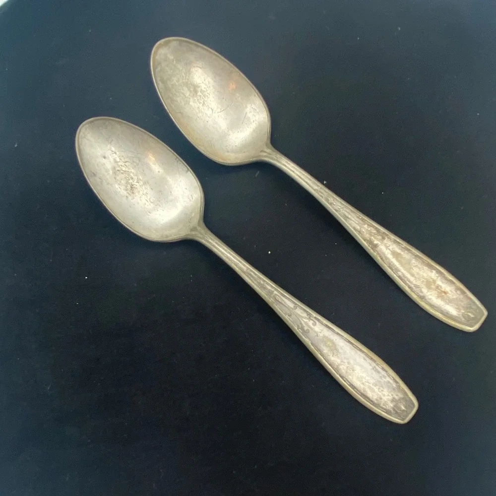 Wallingford Co 6in Teaspoons Silverplate Set of 2 Scroll Art Deco Silver Rustic